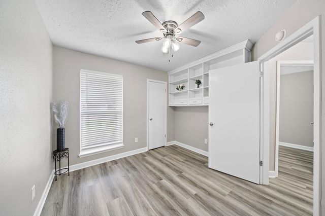 4526 Sloangate Drive, Spring, TX 77373