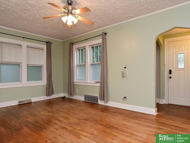 3729 N 56th Street, Omaha, NE 68104