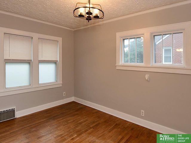 3729 N 56th Street, Omaha, NE 68104