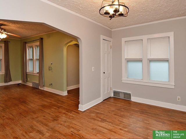 3729 N 56th Street, Omaha, NE 68104