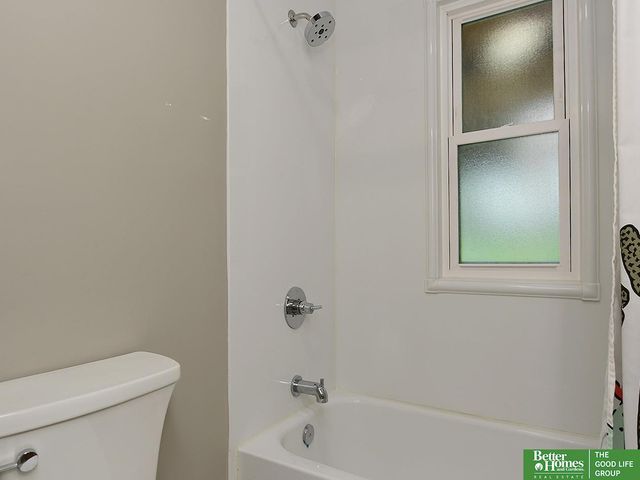 3729 N 56th Street, Omaha, NE 68104