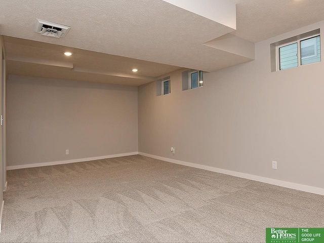3729 N 56th Street, Omaha, NE 68104