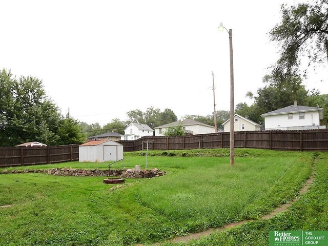 3729 N 56th Street, Omaha, NE 68104