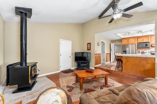 2406 Knollwood Dr, Cameron Park, CA 95682