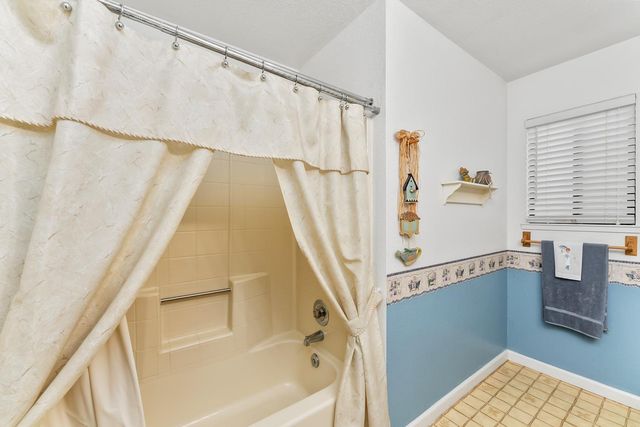 2406 Knollwood Dr, Cameron Park, CA 95682