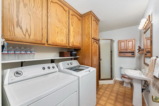 2406 Knollwood Dr, Cameron Park, CA 95682