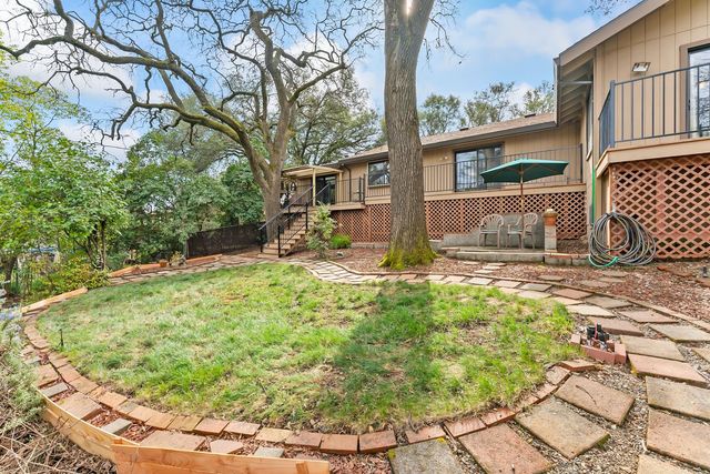 2406 Knollwood Dr, Cameron Park, CA 95682