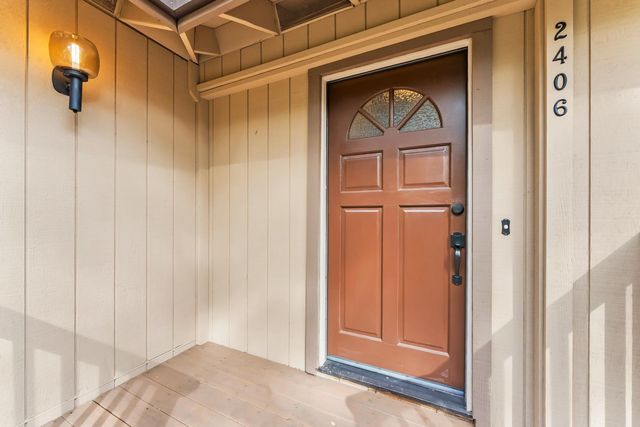 2406 Knollwood Dr, Cameron Park, CA 95682