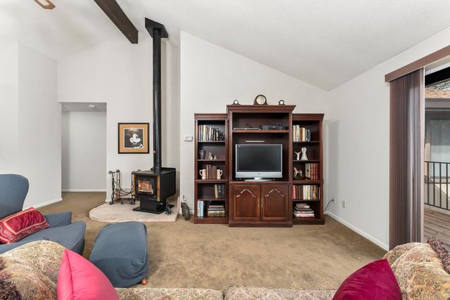 2406 Knollwood Dr, Cameron Park, CA 95682