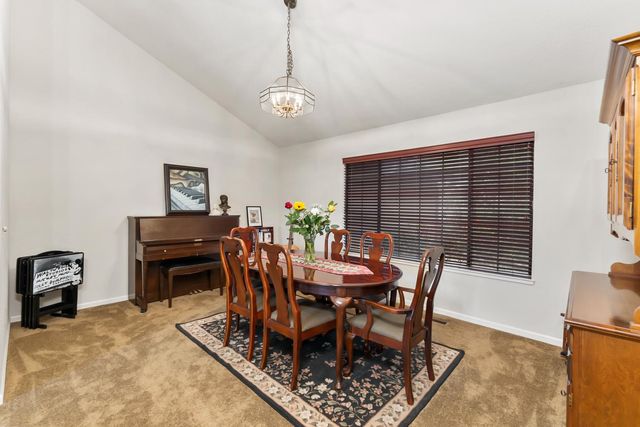 2406 Knollwood Dr, Cameron Park, CA 95682