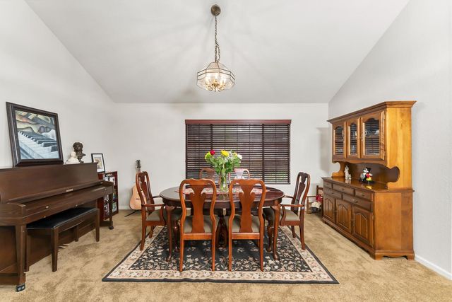 2406 Knollwood Dr, Cameron Park, CA 95682