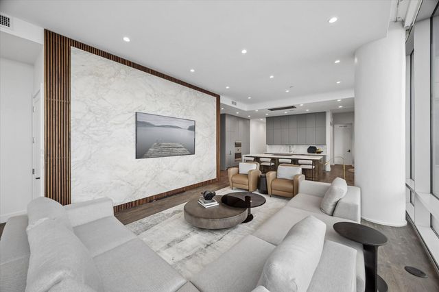 2727 Kirby Drive 27J, Houston, TX 77098