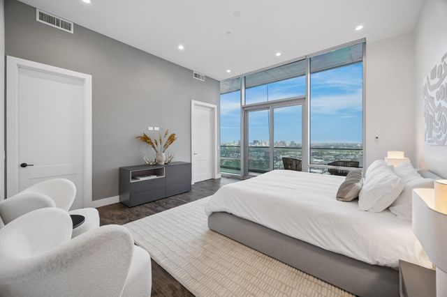 2727 Kirby Drive 27J, Houston, TX 77098