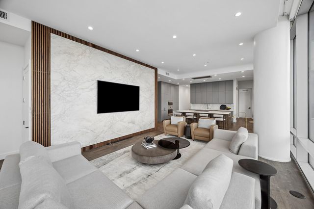 2727 Kirby Drive 27J, Houston, TX 77098