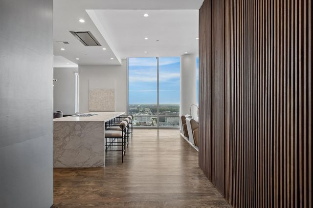 2727 Kirby Drive 27J, Houston, TX 77098