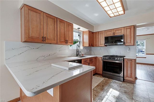 983 Willbrook RD, Newport News, VA 23602