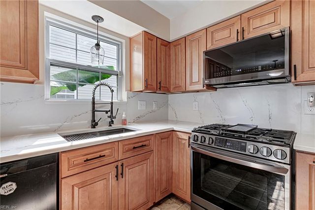 983 Willbrook RD, Newport News, VA 23602