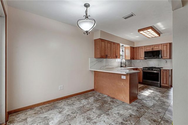 983 Willbrook RD, Newport News, VA 23602