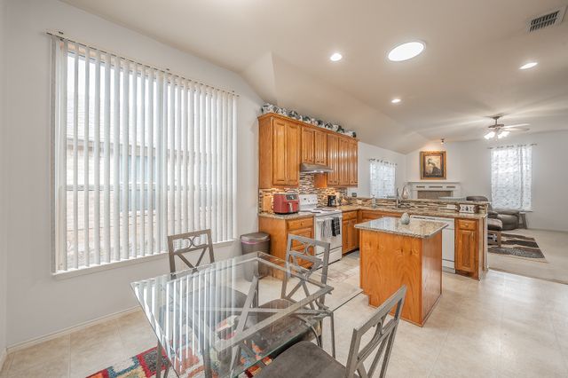 8312 Trinity Vista Trail, Hurst, TX 76053