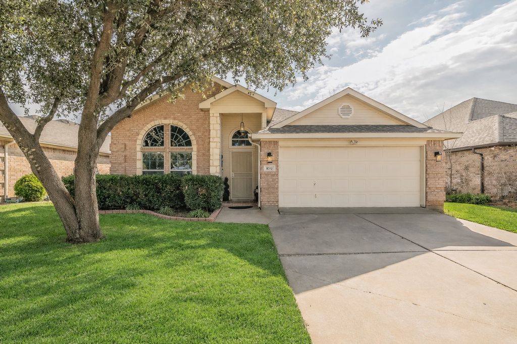 8312 Trinity Vista Trail, Hurst, TX 76053