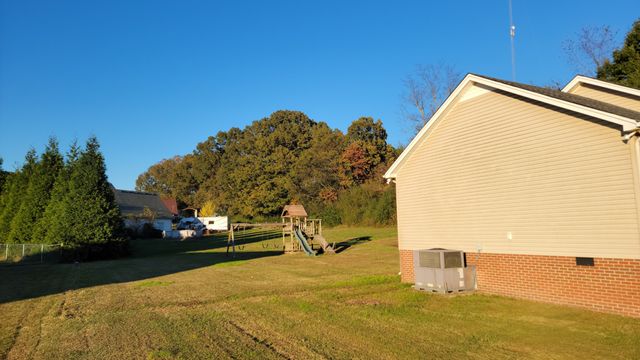 195 Rileys Bend Rd, Lynchburg, TN 37352