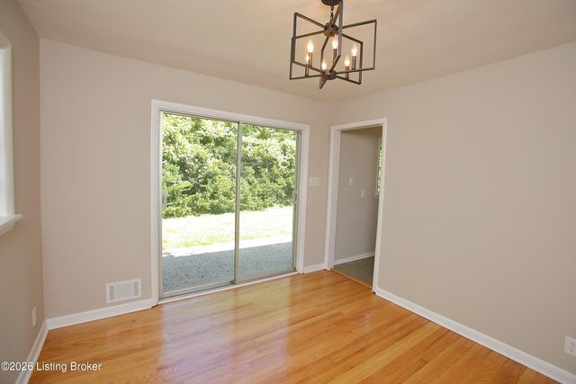 3132 Sunny Ln, Louisville, KY 40205