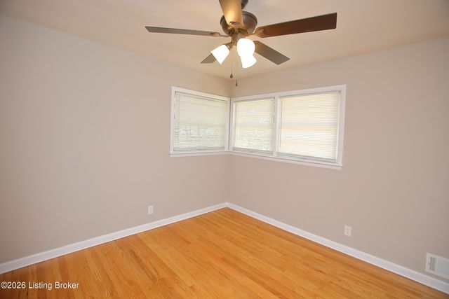 3132 Sunny Ln, Louisville, KY 40205