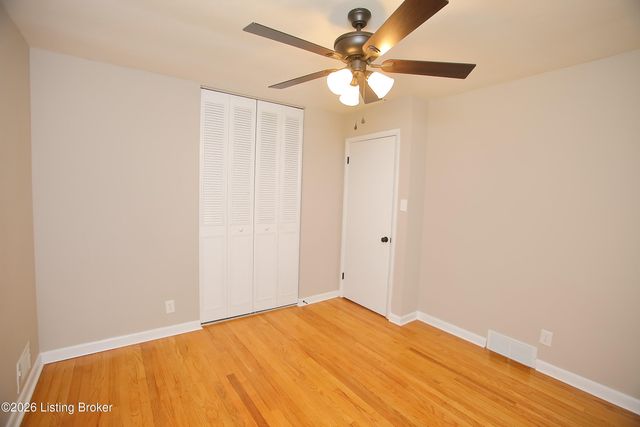 3132 Sunny Ln, Louisville, KY 40205