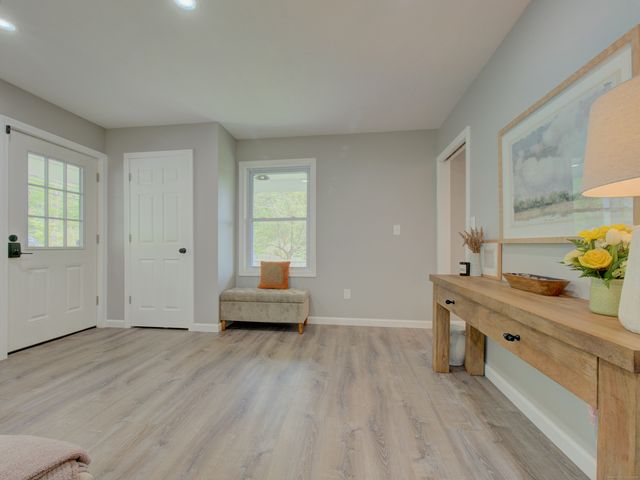 1026 Route 171, Woodstock, CT 06281