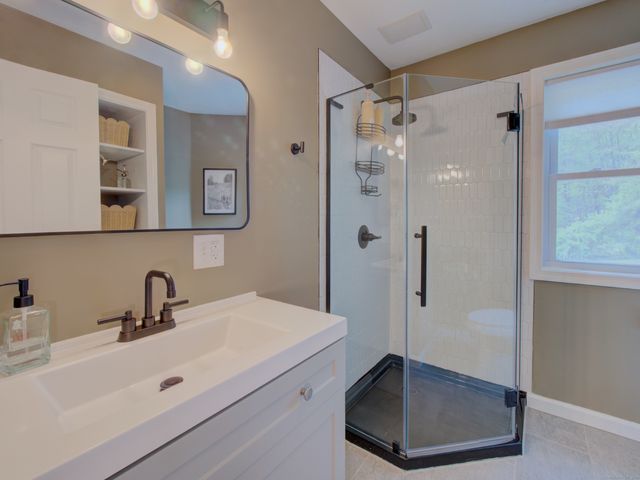 1026 Route 171, Woodstock, CT 06281