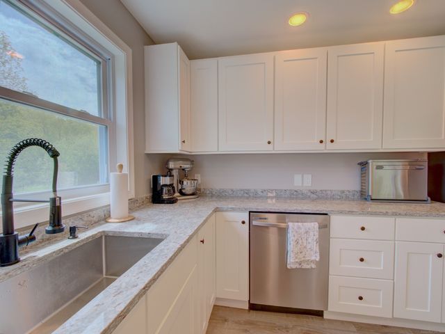 1026 Route 171, Woodstock, CT 06281