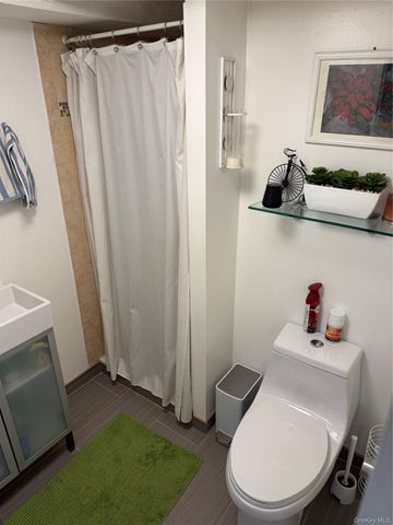 1016 Theodora Street, Franklin Square, NY 11010