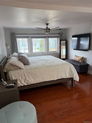 1016 Theodora Street, Franklin Square, NY 11010