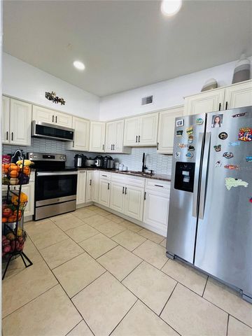 2307 W HAMILTON AVENUE, Tampa, FL 33604