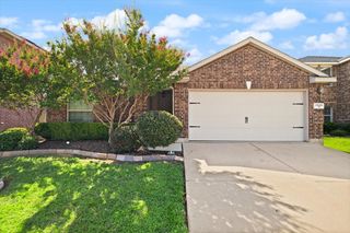 2808 Gardendale Drive, Fort Worth, TX 76120