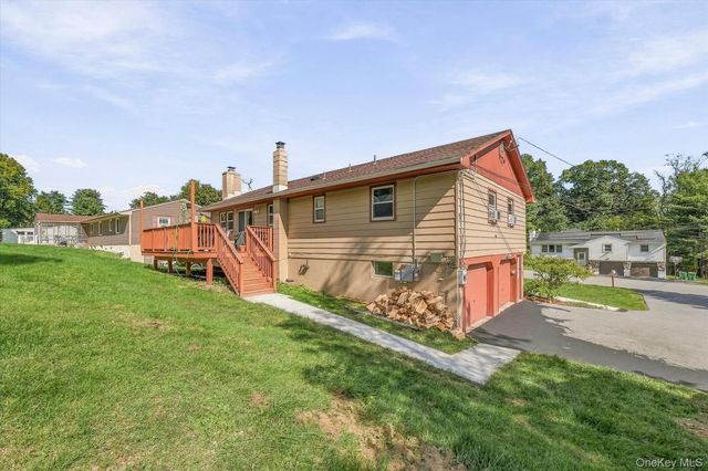5 Bird Lane, Poughkeepsie, NY 12603