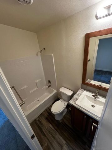 8975 Lamar St, Spring Valley, CA 91977