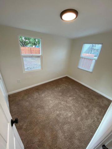 8975 Lamar St, Spring Valley, CA 91977