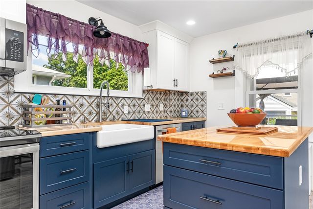 124 Beach Street, Westerly, RI 02891