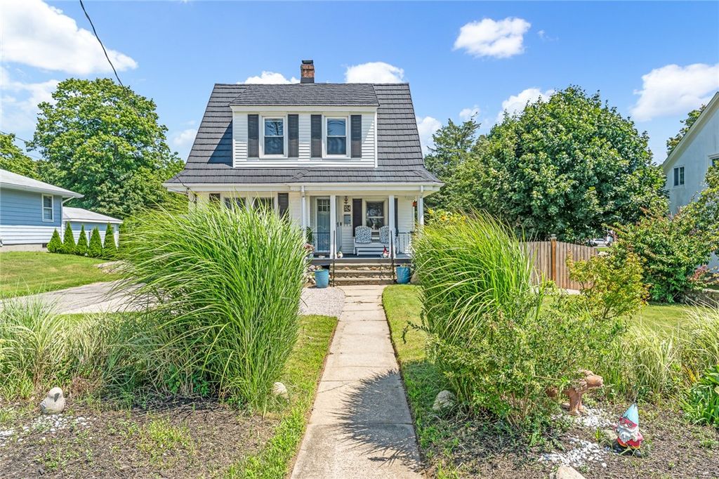 124 Beach Street, Westerly, RI 02891