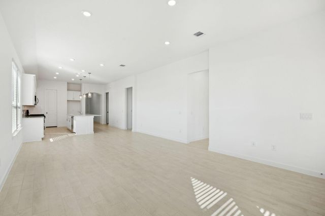 6702 Augusta Greens Drive, Baytown, TX 77523