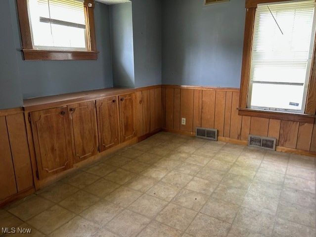 884 E Dewey Avenue, Youngstown, OH 44502