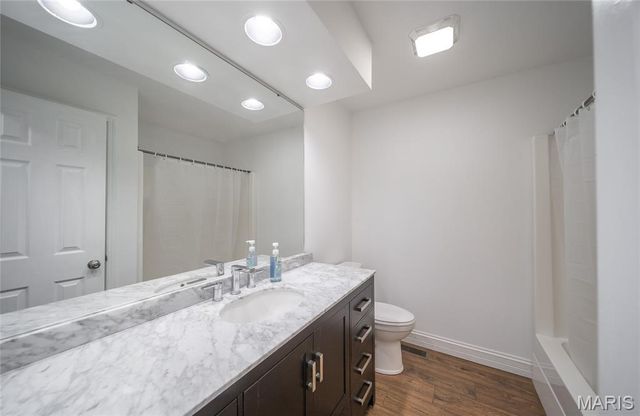 1524 Lola Lane, St James, MO 65559