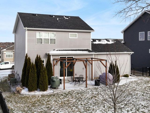 859 Shadowwood Trail, Sun Prairie, WI 53590