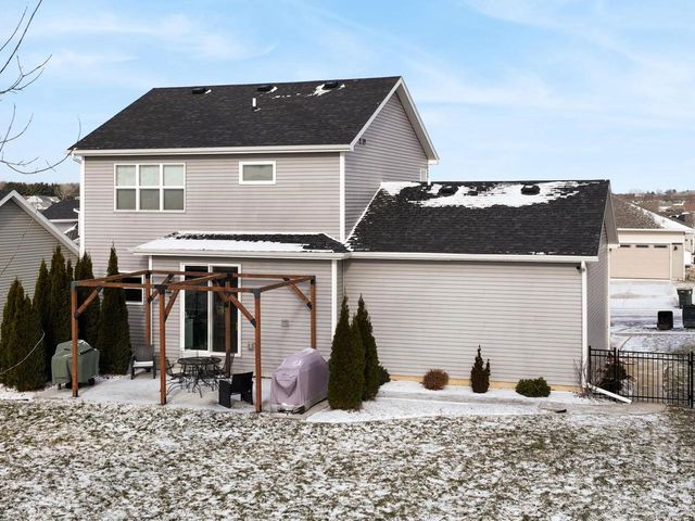859 Shadowwood Trail, Sun Prairie, WI 53590
