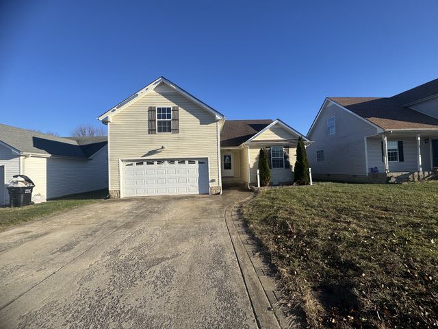 1051 Cindy Jo Ct, Clarksville, TN 37040