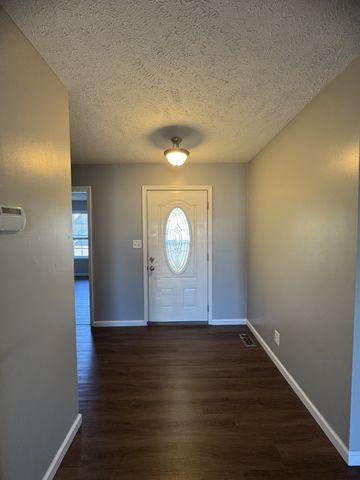 1051 Cindy Jo Ct, Clarksville, TN 37040