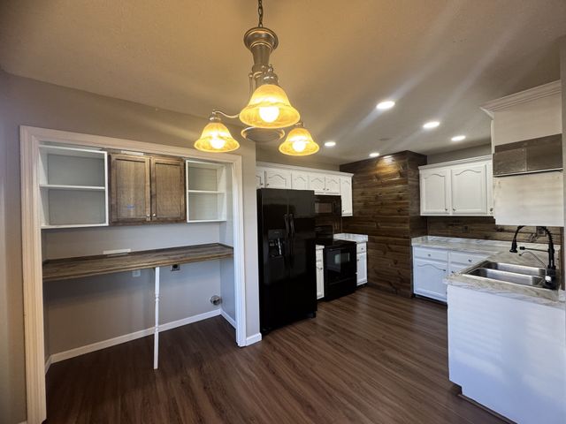 1051 Cindy Jo Ct, Clarksville, TN 37040