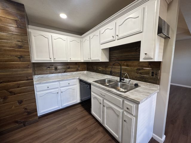 1051 Cindy Jo Ct, Clarksville, TN 37040