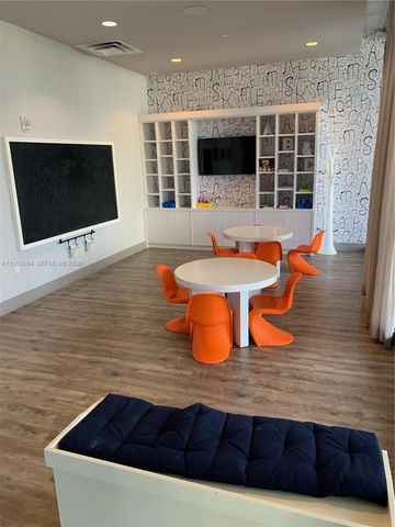 5252 NW 85th Ave 1507, Doral, FL 33166